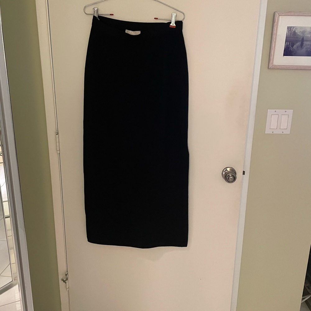 St John long knit formal maxi skirt with 1 side slit- EUC- reduced 2x